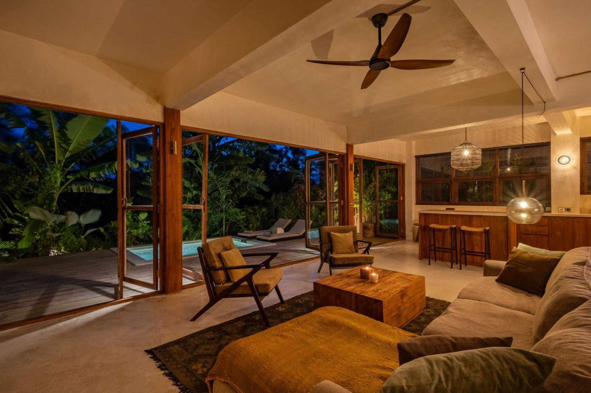 Nowhere Villa Uluwatu Exterior photo